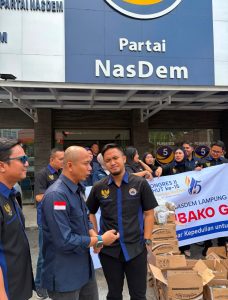 Peringati HUT Ke-15, DPW Garda Pemuda Nasdem Lampung Bagikan 800 Lebih Paket Sembako